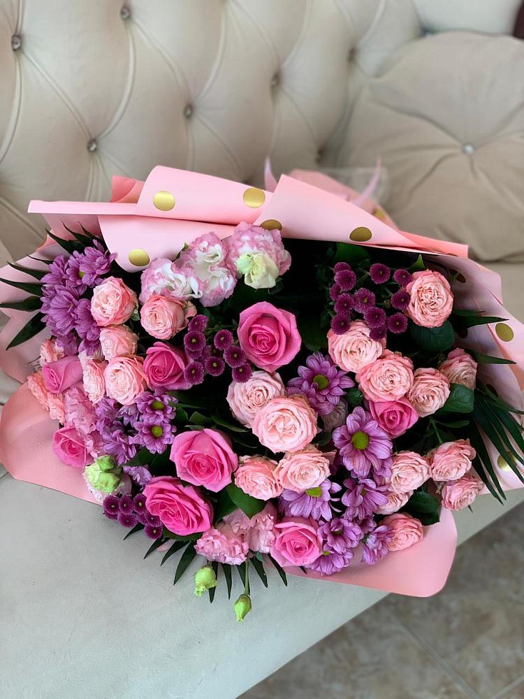 Букет цветов из: Хризантемы, Розы и Лизиантусы в Марфино Одинцовского района