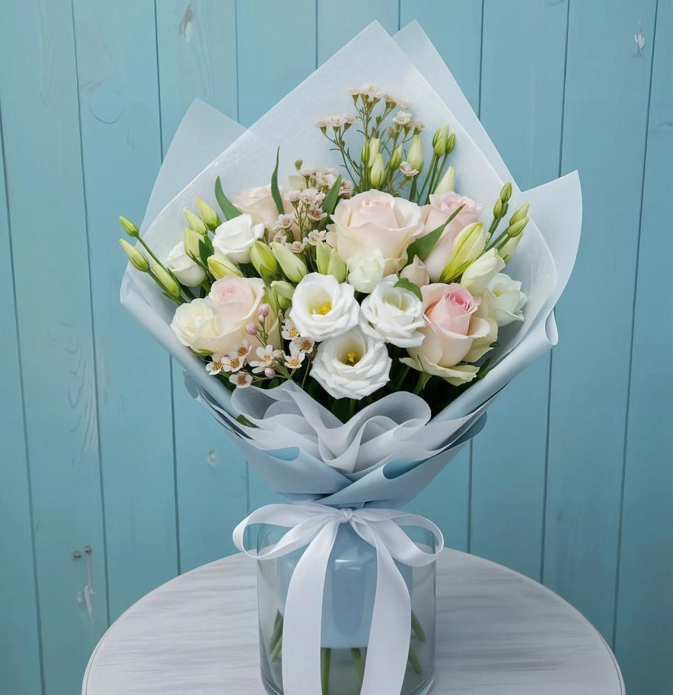 Букет цветов из: Розы и Лизиантусы в Марфино Одинцовского района