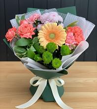 Букет цветов из:  Гвоздики, Розы, Герберы и Хризантемы в Марфино Одинцовского района