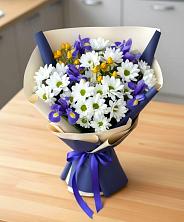 Букет цветов из:  Розы, Ирисы и Хризантемы в Марфино Одинцовского района