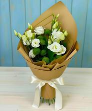 Букет цветов из:  Хризантемы и Лизиантусы в Марфино Одинцовского района