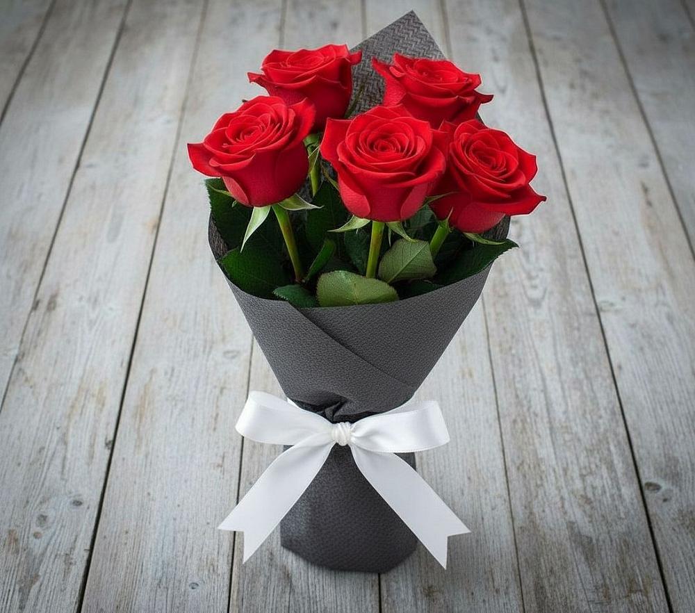 Букет 5 Красных роз Эдлесс Лав в Марфино Одинцовского района