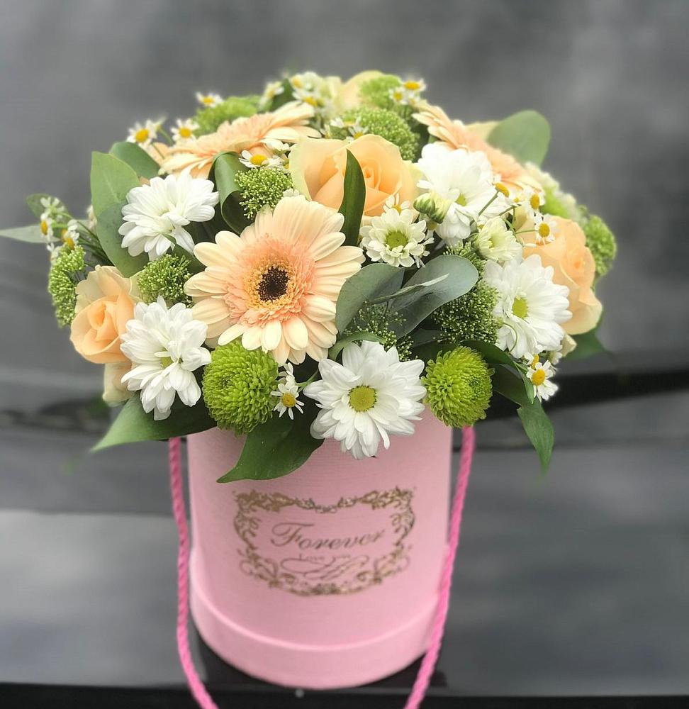 Цветочная композиция из Розы, Герберы и Хризантемы в шляпной коробке в Марфино Одинцовского района