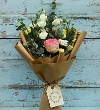 Букет цветов из:  Розы и Лизиантусы в Марфино Одинцовского района