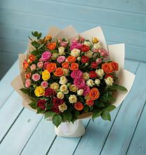 Букет Микс из разноцветных кустовых роз в Марфино Одинцовского района